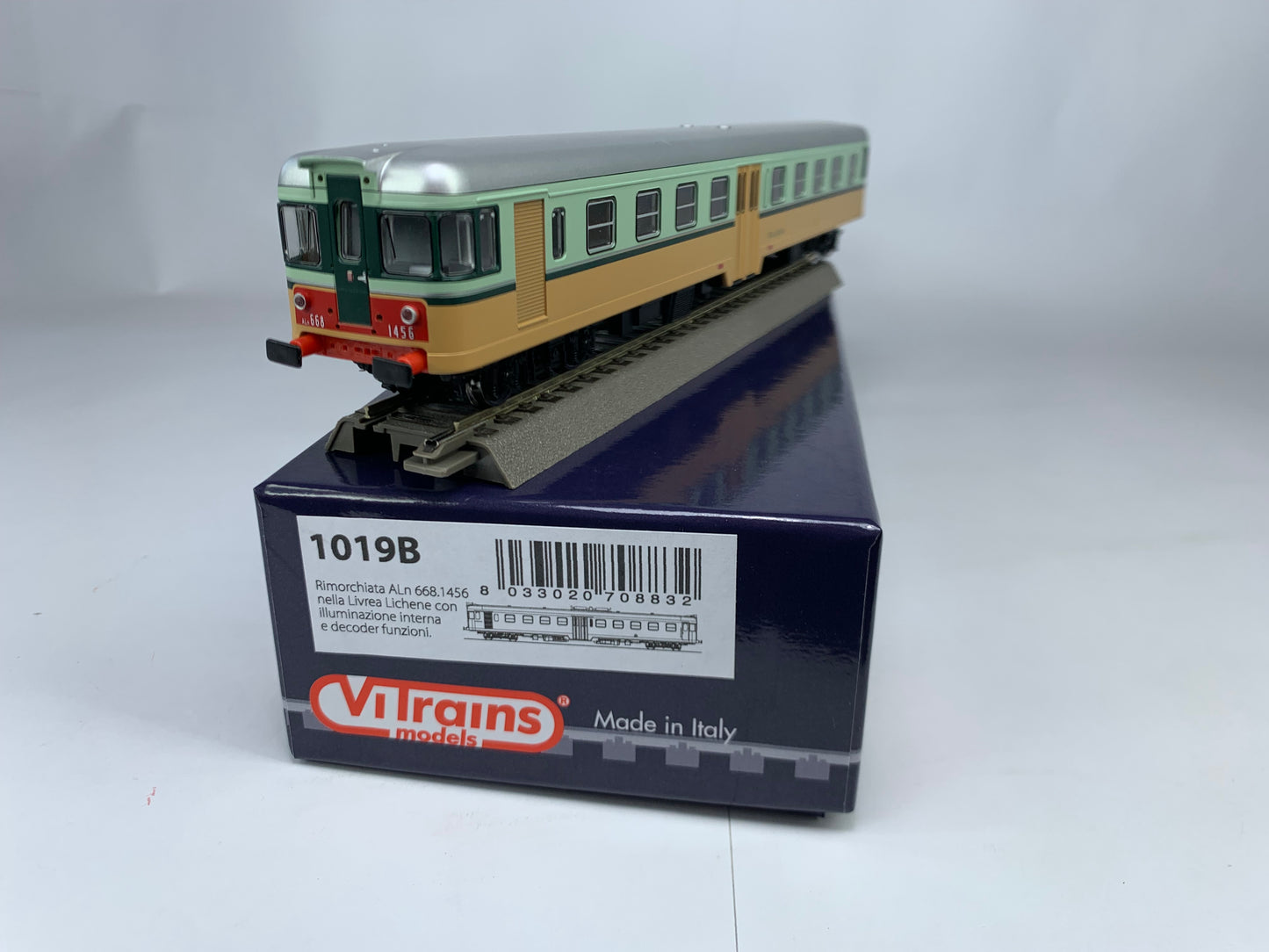 VITRAINS-1019B