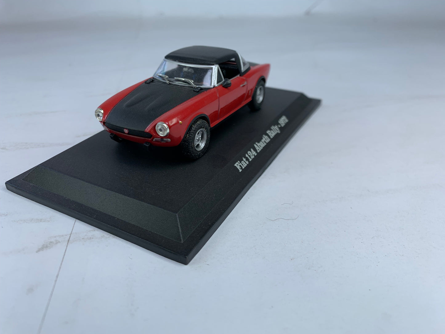 FIAT 124 ABARTH RALLY ( SCALA 1:43 )