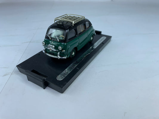 FIAT 600 MULTIPLA TAXI ( SCALA 1:43 )